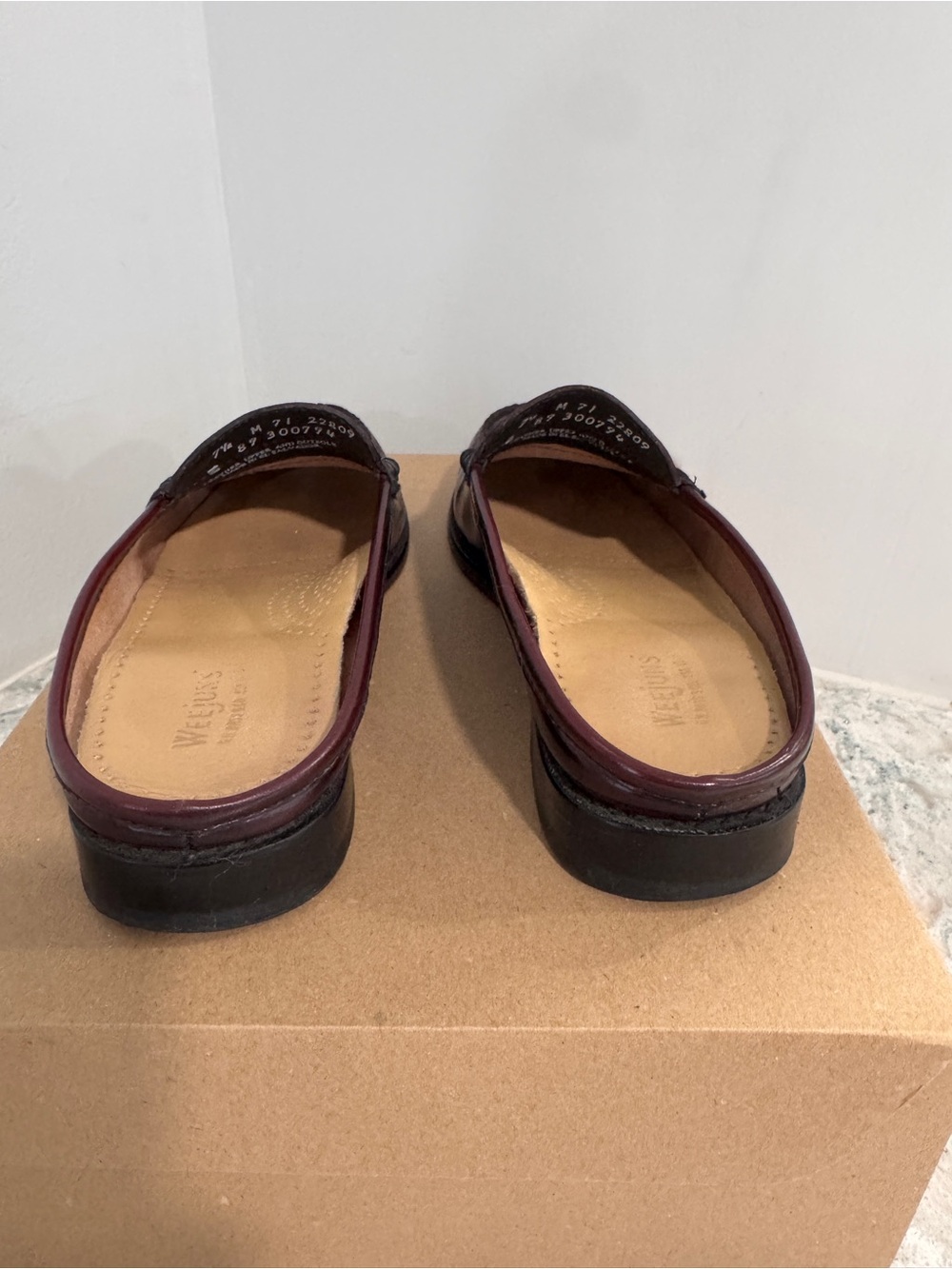 G.H. Bass Weejuns Burgundy Loafer sz. 7.5 - Picture 3 of 10